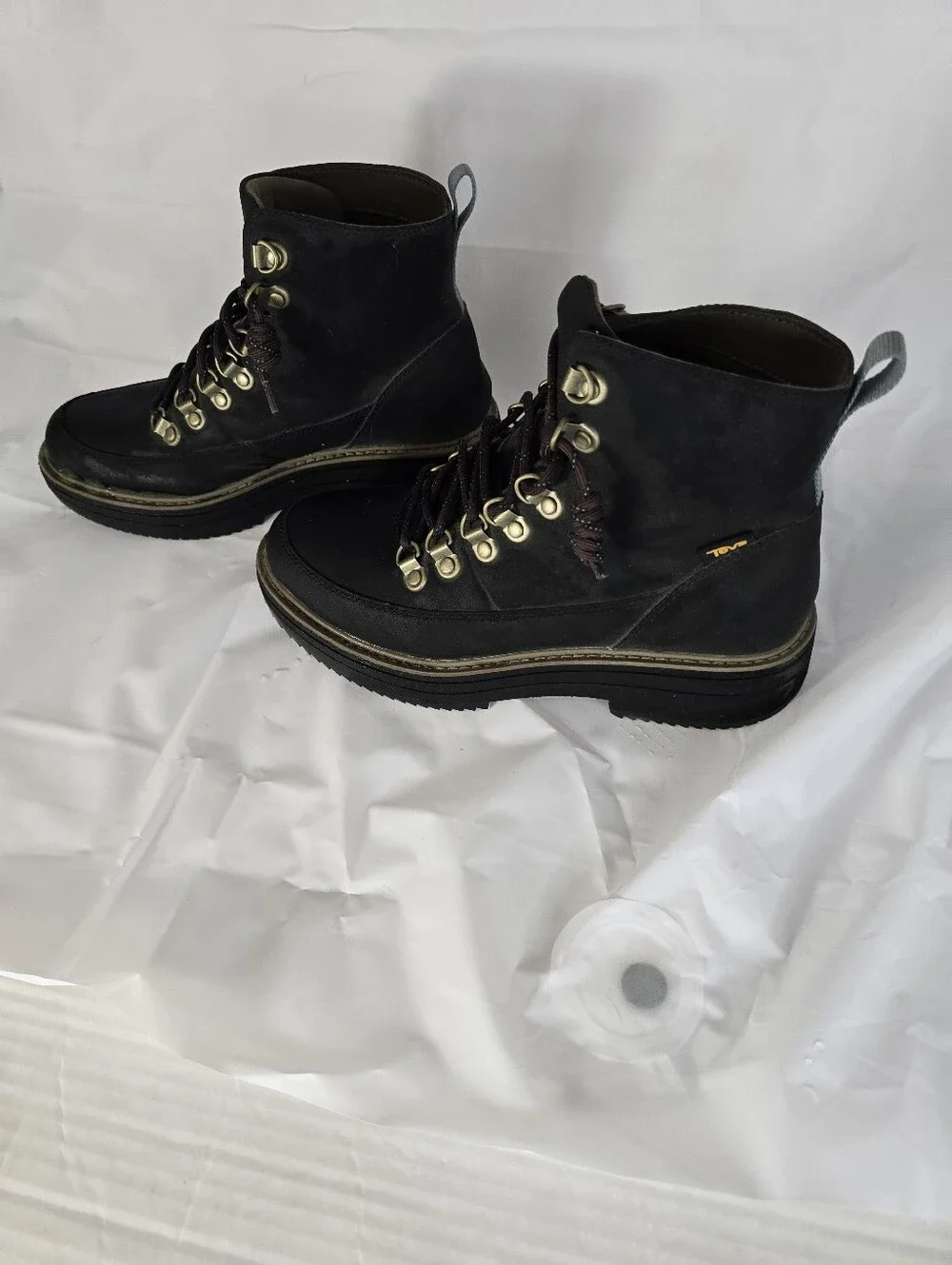 Teva Midform Black Leather Hiker Lace Up Boots Size 7 Hiking Outdoor Comfort